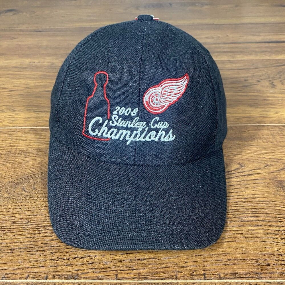 Detroit Red Wings Hat Black Cap 2008 Stanley Cup Champions Strapback NHL NEW NWT